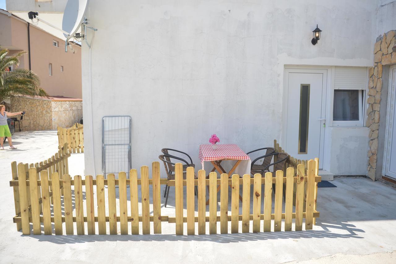 Apartments Lavanda トゥラニ エクステリア 写真