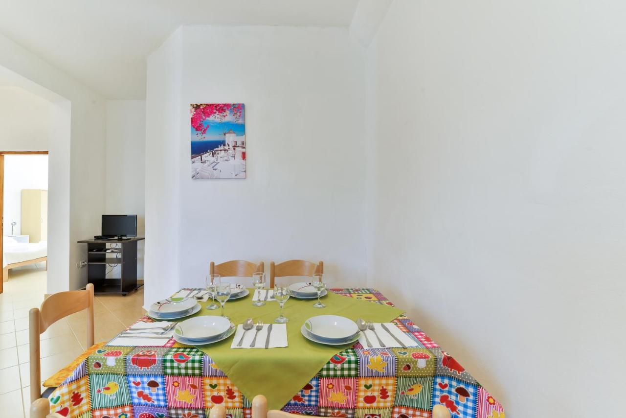 Apartments Lavanda トゥラニ エクステリア 写真