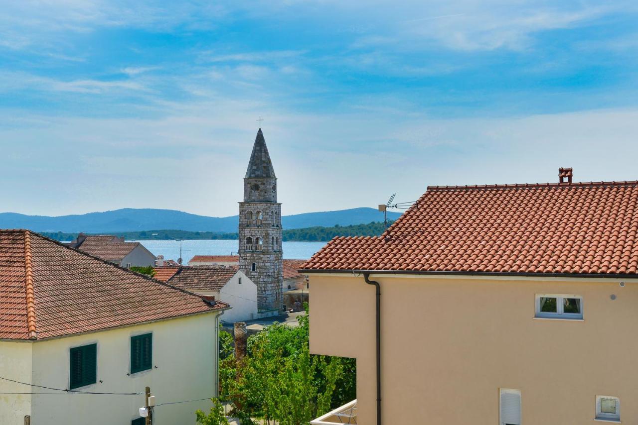 Apartments Lavanda トゥラニ エクステリア 写真
