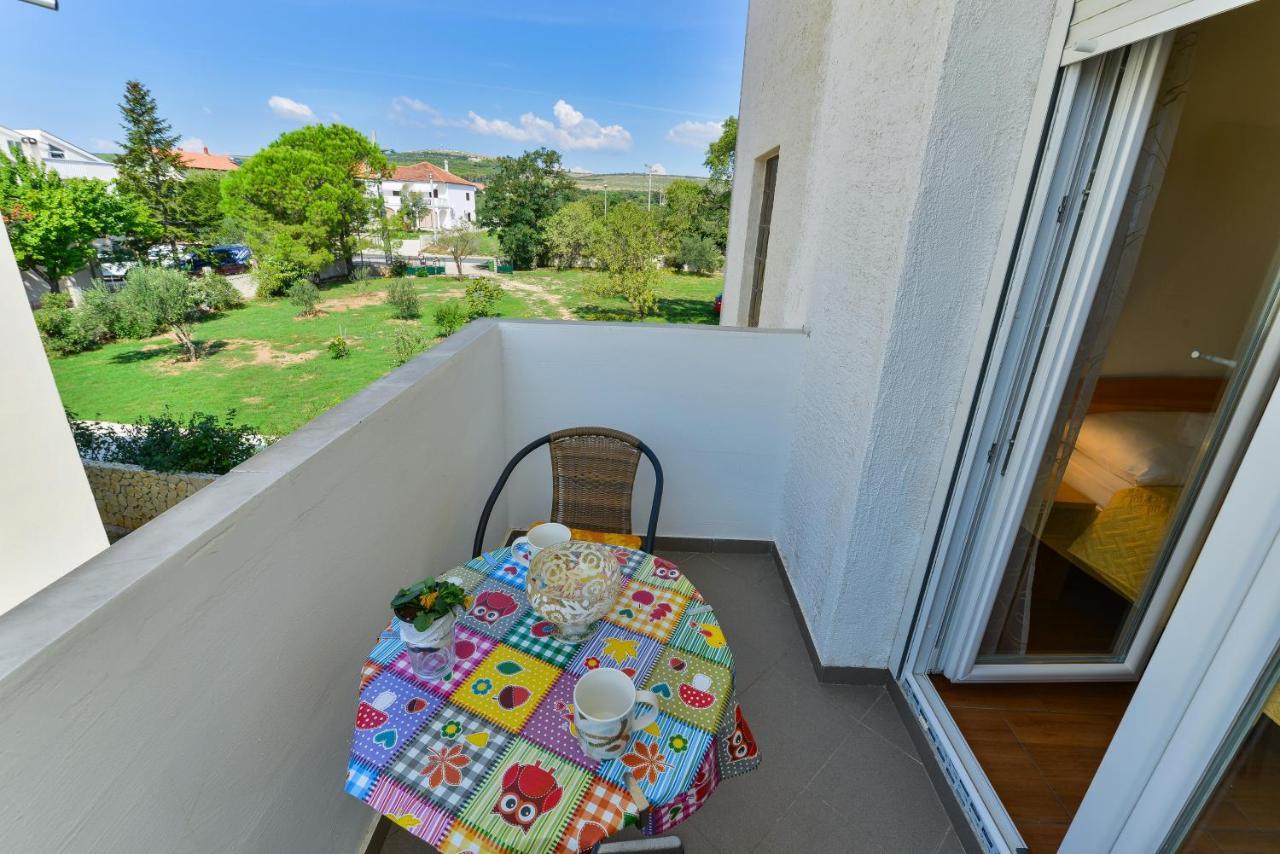 Apartments Lavanda トゥラニ エクステリア 写真