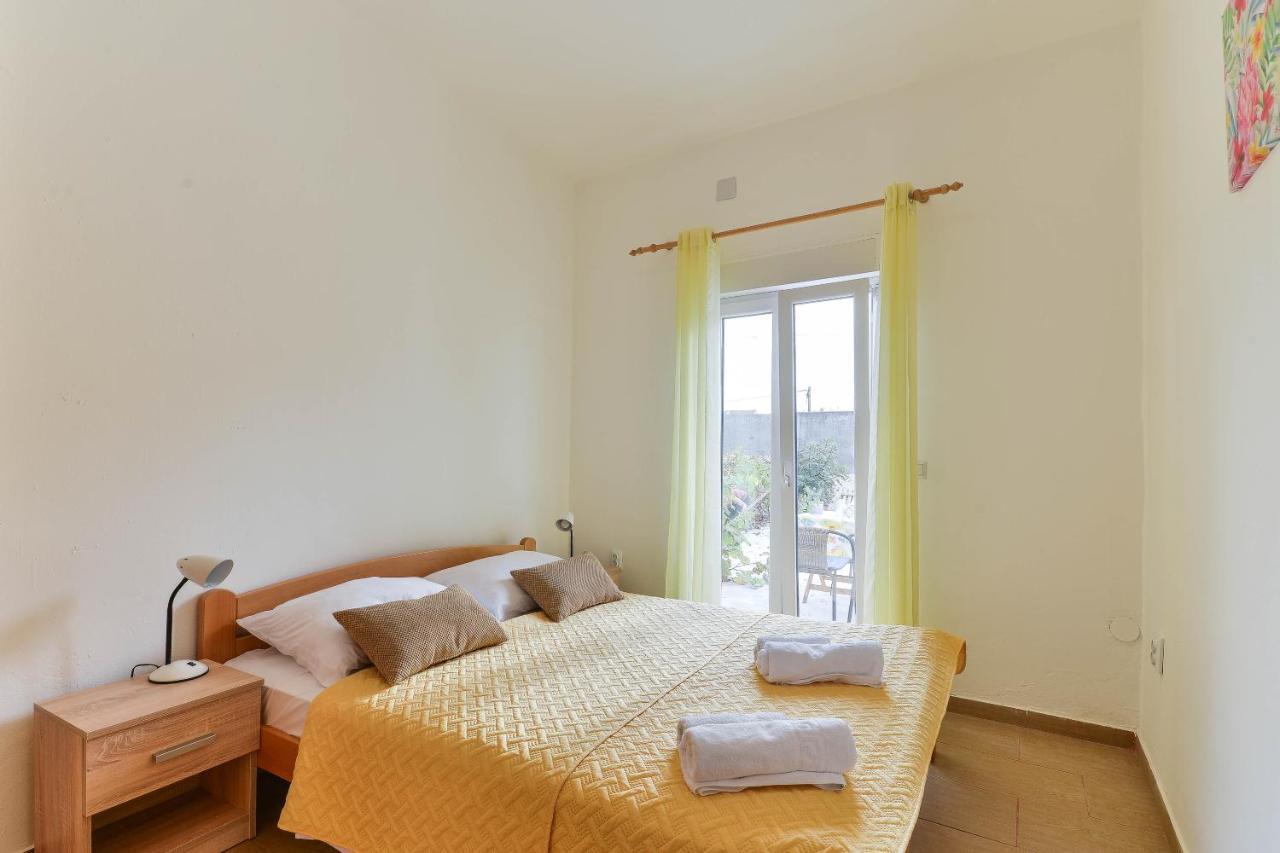 Apartments Lavanda トゥラニ エクステリア 写真